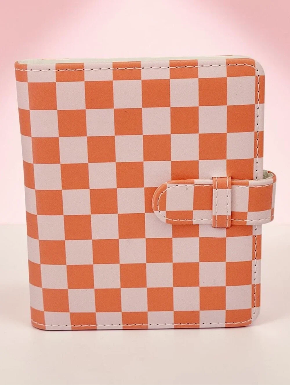 Holds 48 (2